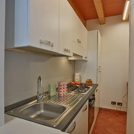 Piccolo Girasole * מנאג'יו