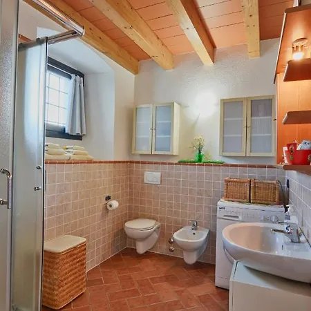 Piccolo Girasole דירה מנאג'יו